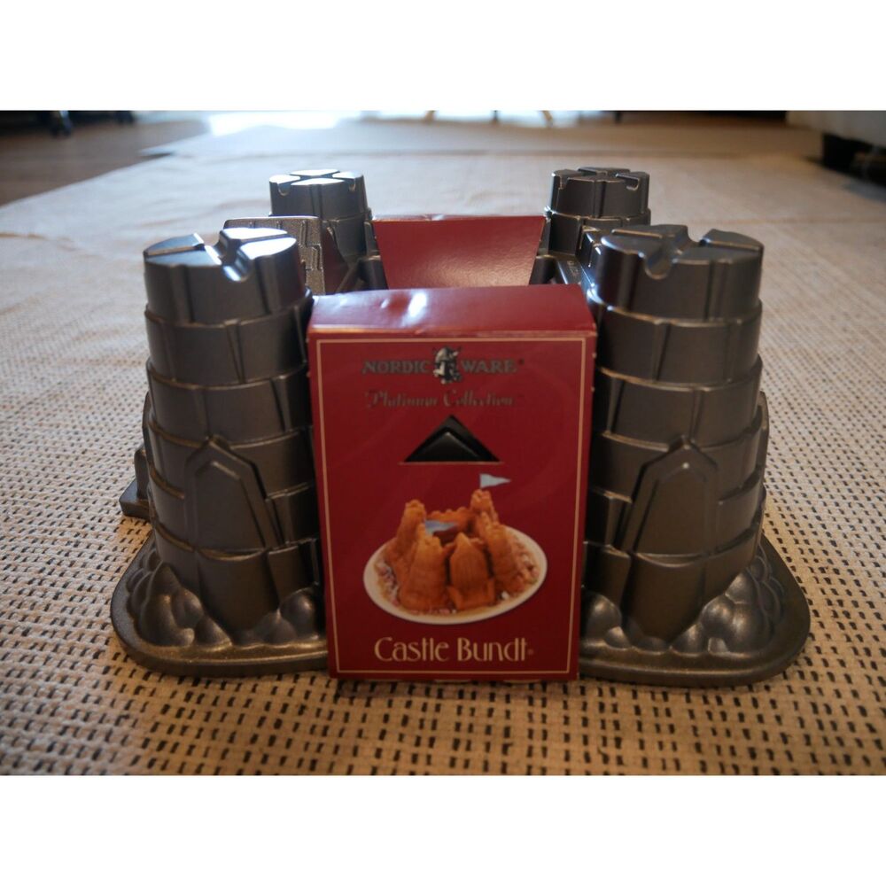 Nordic Ware Castle Bundt Pan Platinum Collection 10 Cup Made in USA #57737